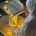 Adab perempuan dalam membaca al quran