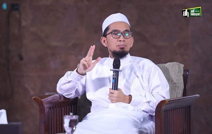 Adab membaca al quran adi hidayat