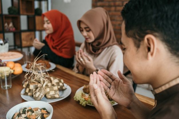 Gaya Hidup Halal sebagai Cerminan Keimanan dan Ketakwaan Muslim